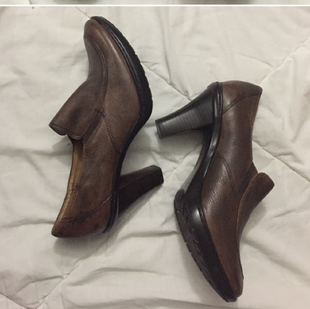 Shoes - Picture 4 of 4